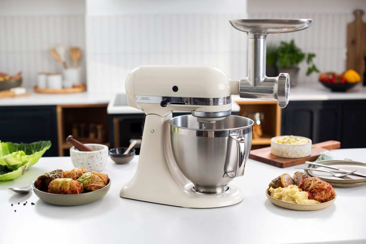 KitchenAid Set Metallfleischwolf 5KSMMGA inkl. Spritzgebäck + Gemüseschneider 5KSMVSA
