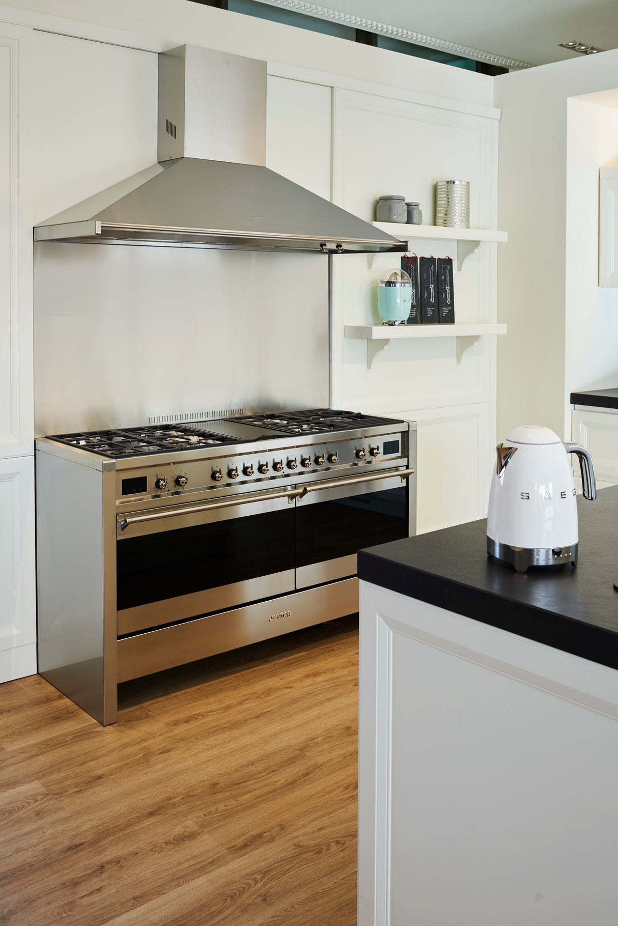 Smeg 50's Wasserkocher mit regelbarer Temperatureinstellung 1,7 L