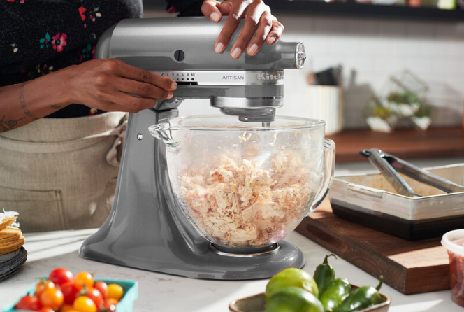 KitchenAid 4,8 L 5KSM185 Artisan Küchenmaschine Meatlover Metallfleischwolf 5KSMMGA Gr. 8 und Spritzgebäckvorsatz