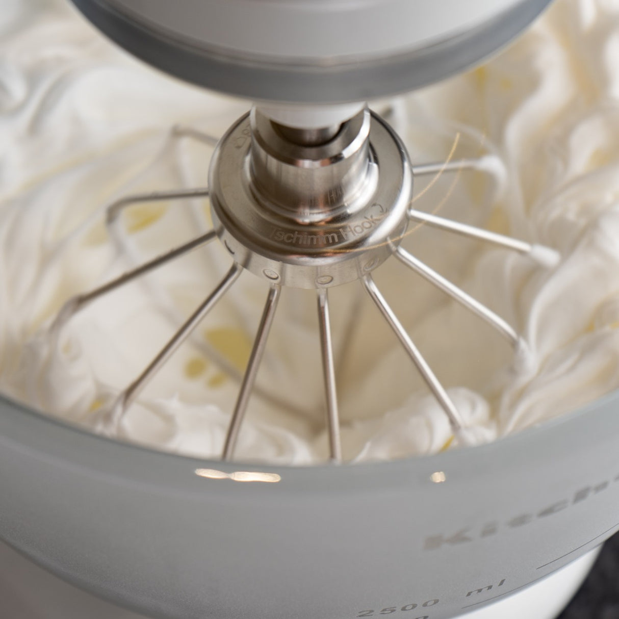 KitchenAid Metallfleischwolf plus Tschimm Whip Schneebesen
