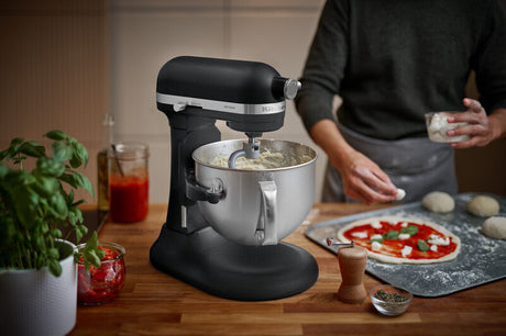 KitchenAid Küchenmaschine mit Schüsselheber 5,6 L Artisan 5KSM60SPX