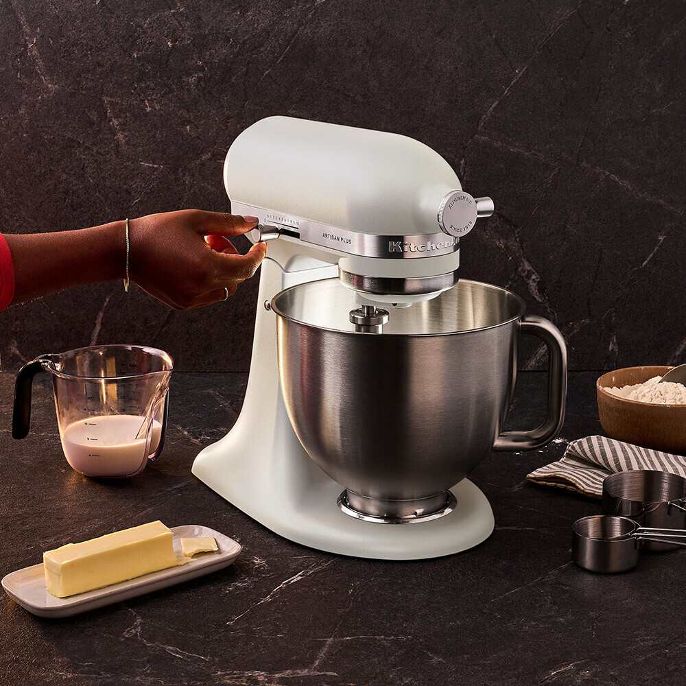 KitchenAid 4,7L 5KSM50PKVE Küchenmaschine - Artisan Plus mit GRATIS Glasschüssel