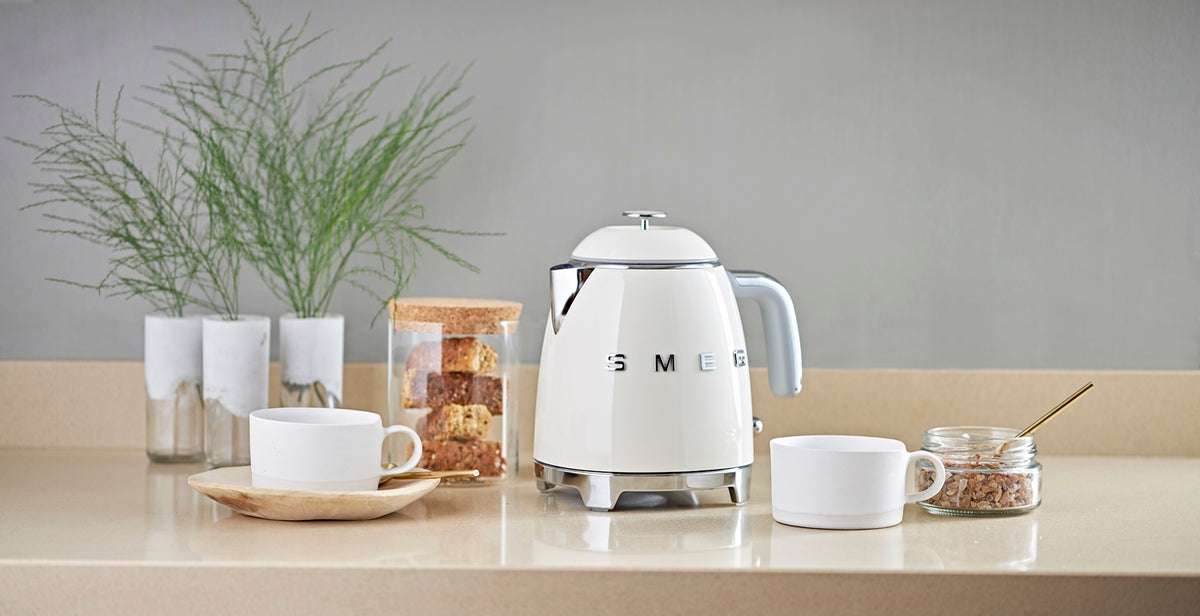 Smeg 50's Mini-Wasserkocher 800 ml (2. Chance)