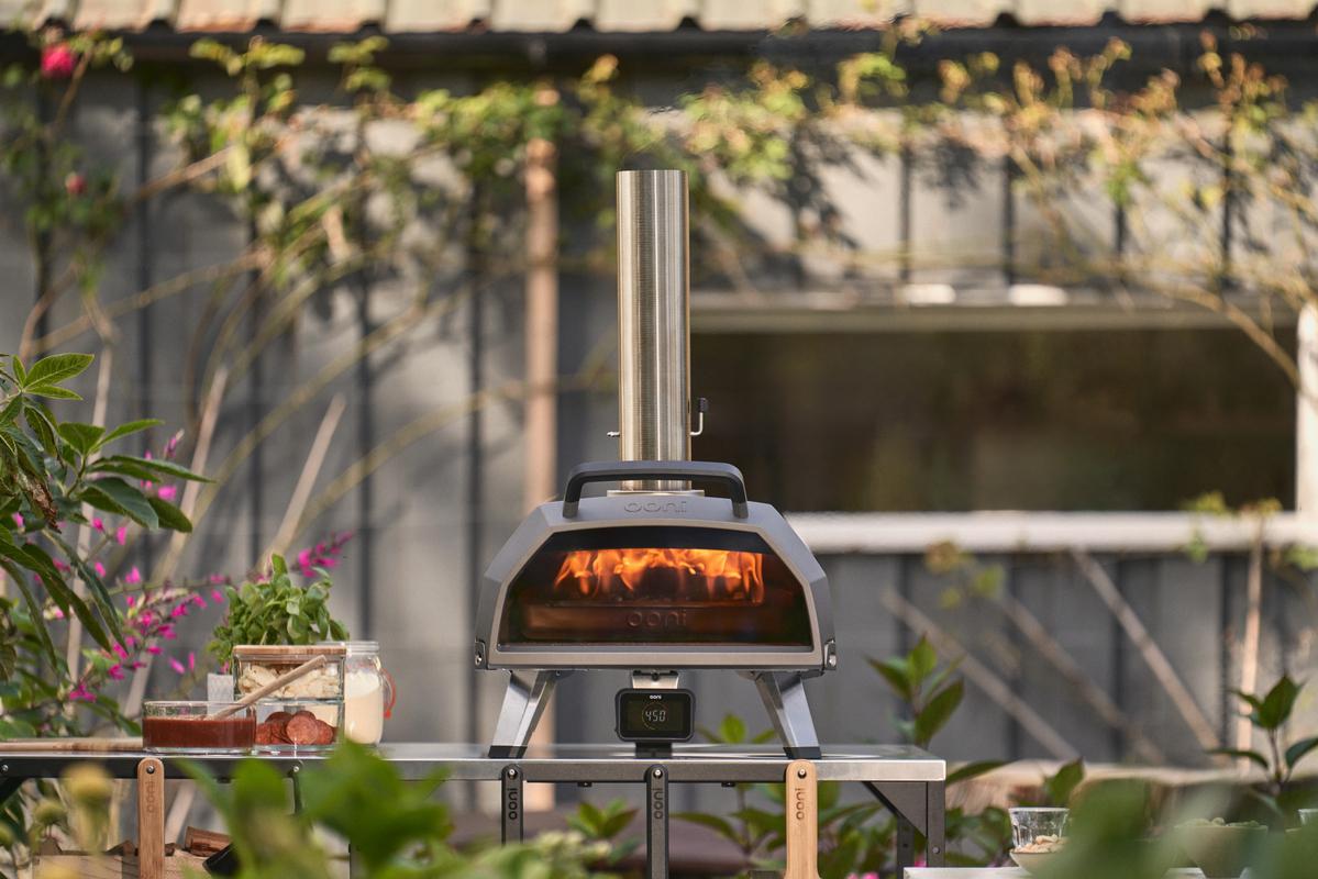 Ooni Karu 2 Pro Multi-Brennstoff Pizzaofen inkl. Pizzaschieber