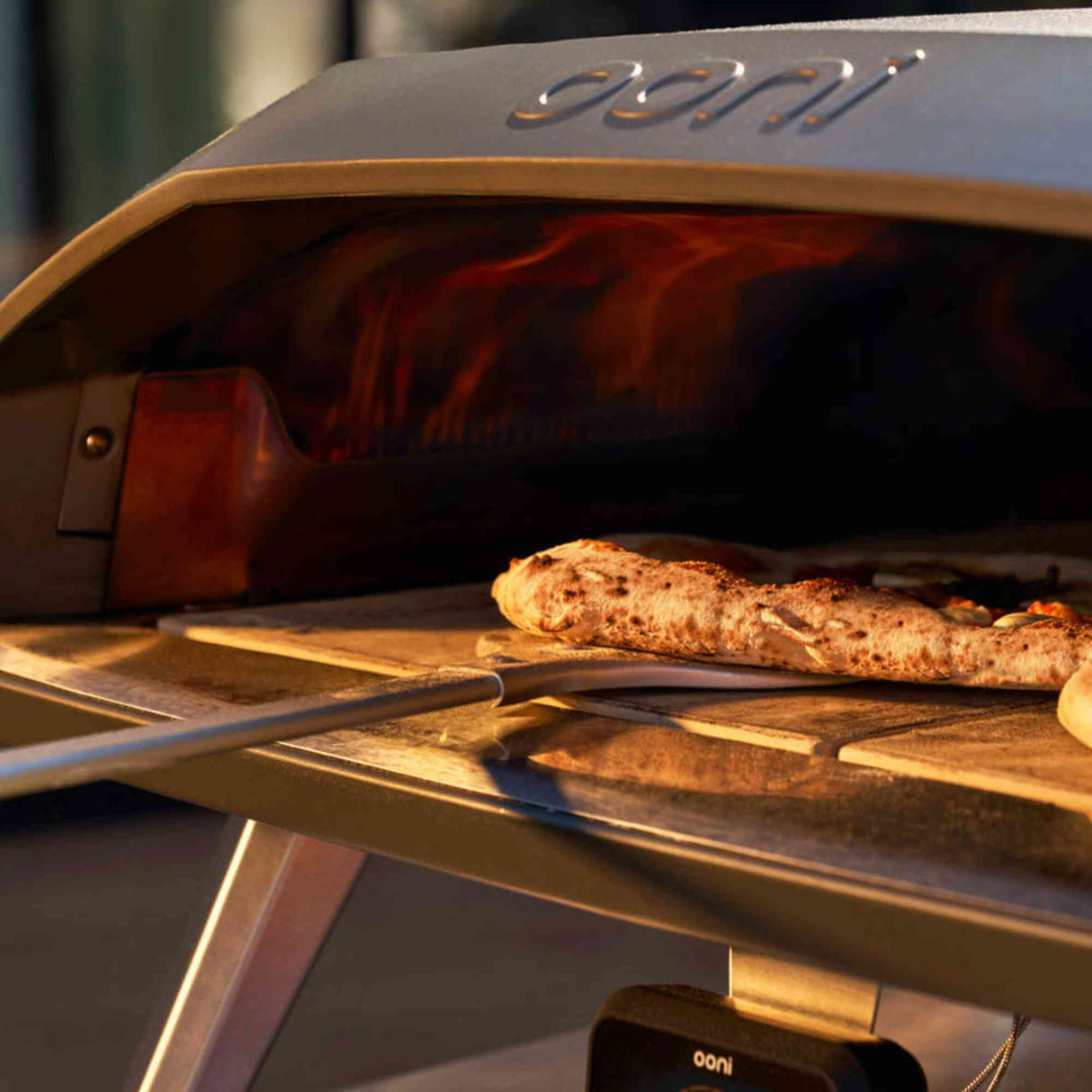 Ooni Koda 2 MAX Pizzaofen inkl. Wiegemesser